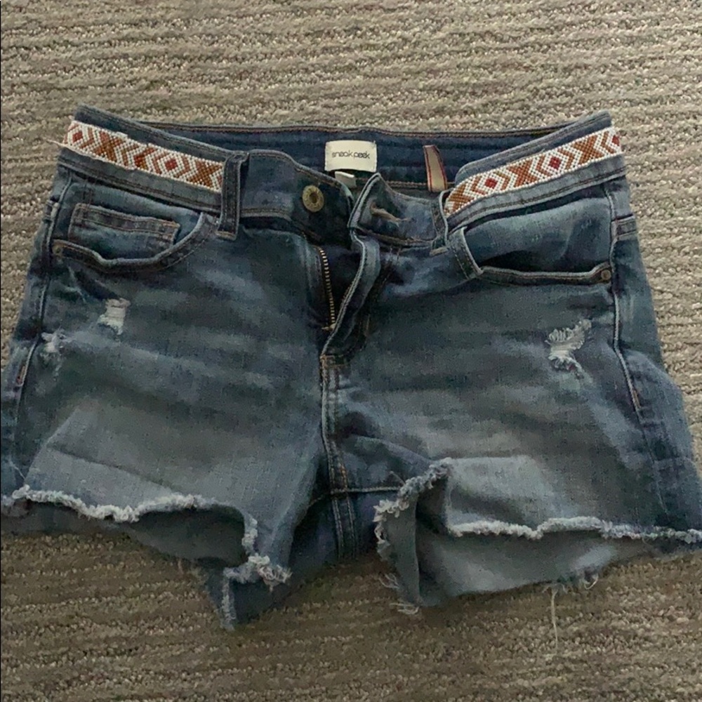 Denim shorts with patterns